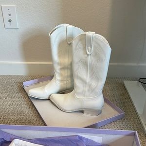 White cowboy boots size 7